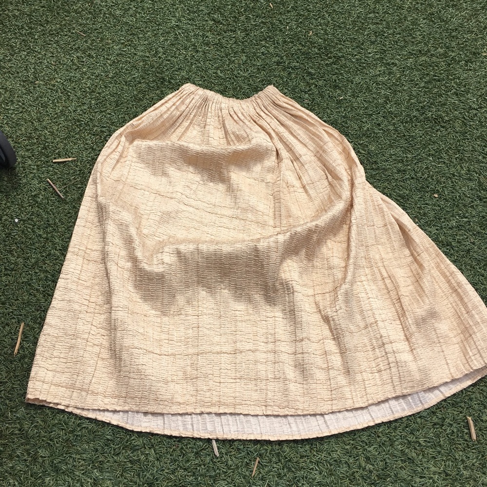 H&M golden pleated skirt - Picture 2 of 4